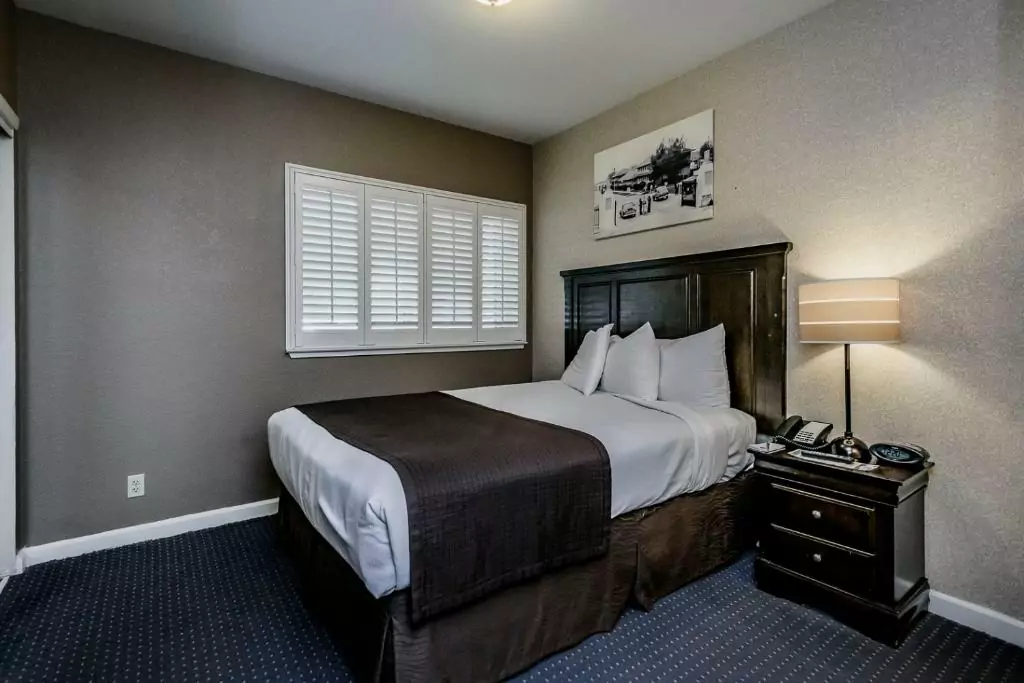 2 Bed Suite Bedroom